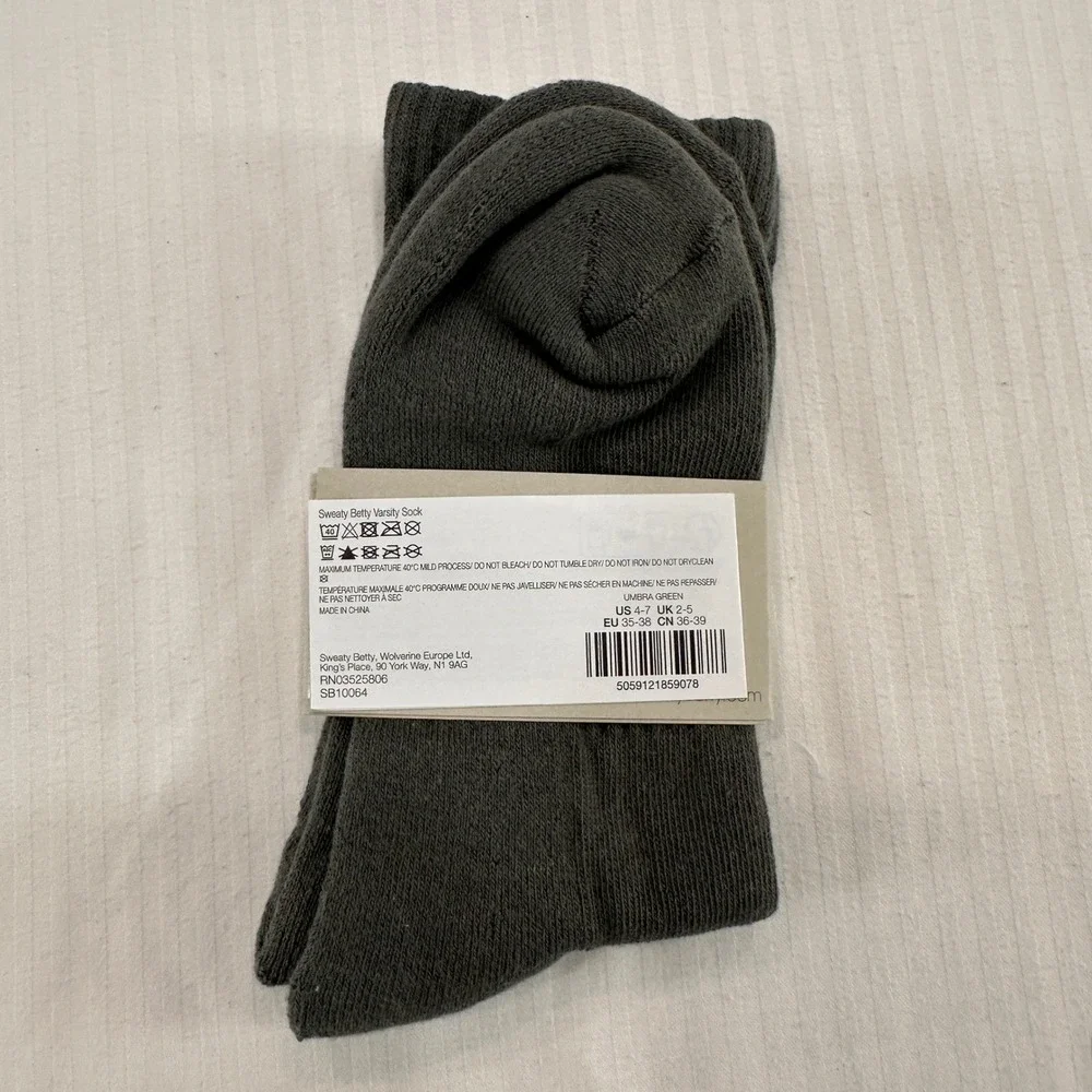 NWT Sweaty Betty Varsity Slogan Crew Socks Umbra Green Women's Size US 4-7‎
